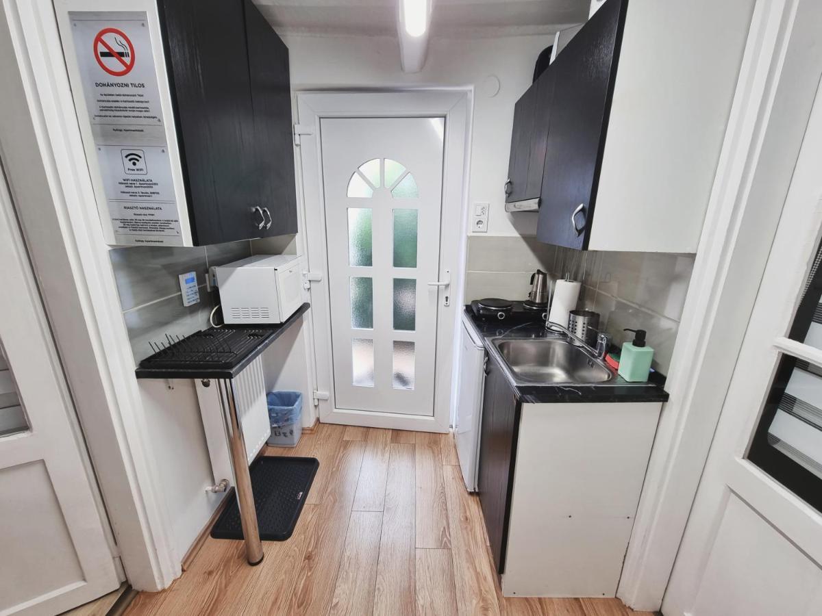 Апартаменти Gyongy Apartmanhazak Дьиндьиш Екстер'єр фото