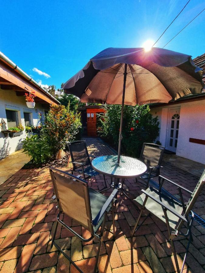 Апартаменти Gyongy Apartmanhazak Дьиндьиш Екстер'єр фото
